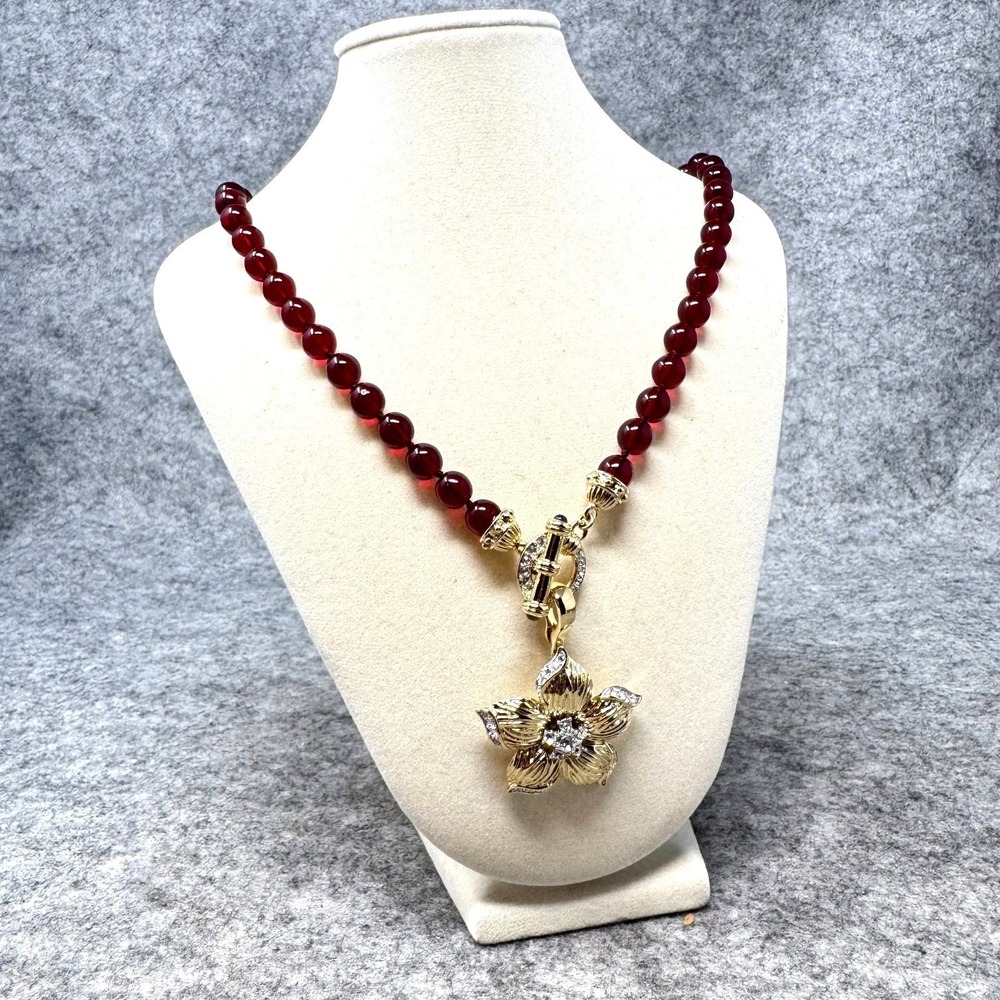 Vtg Nolan Miller Rhinestone Garnet Glass Bead Toggle Lock Necklace Flower